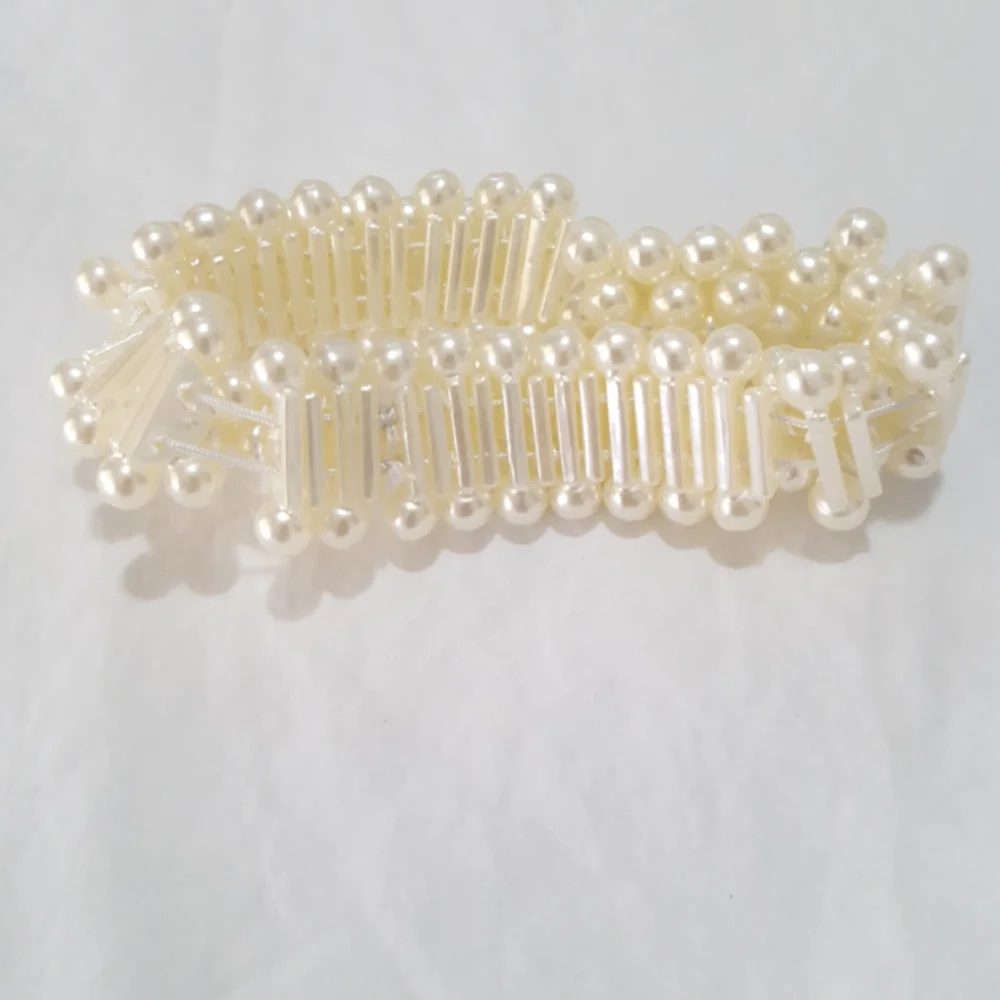 Faux Elastic stacked pearl bracelet NEW